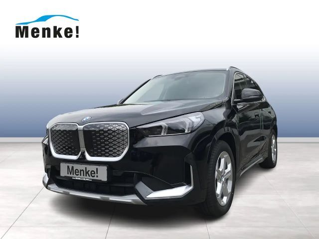 BMW iX1 eDrive20  xLine Head-Up DAB LED RFK Shz PDC 2026 Elektrisch