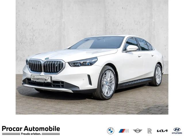 BMW i5 eDrive40 HUD RFK NAVI LED 2024 Elektrisch