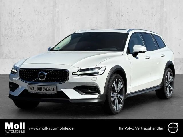 Volvo V60 Cross Country Cross Country Plus AWD StandHZG Digitales Cockpit 2024 Benzine