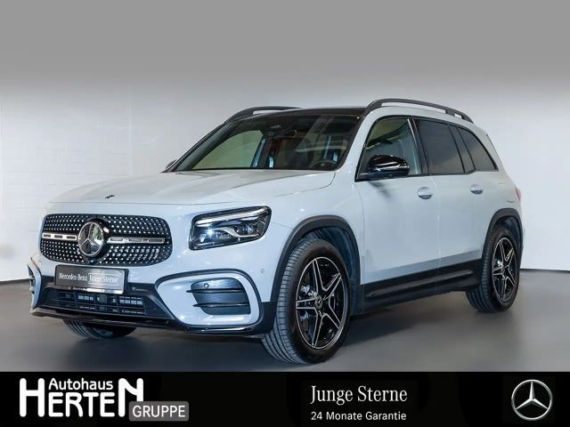 Mercedes-Benz GLB 200 AMG+NIGHT+PANO+360°+AHK+MUTIBEAM+19"+ 2025 Benzine