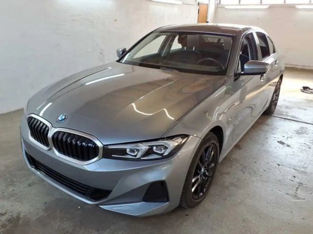 BMW 320 Plug-in*Guard Plus*ST-Heiz*Navi*LED*Tempomat 2022 Hybride / Benzine