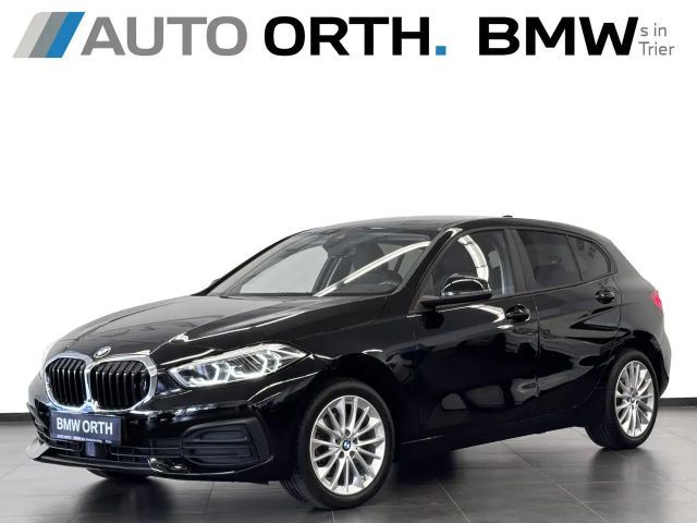 BMW 118 i AUTOM. LC-PROF ACC KAMERA SP-SITZE HARMAN 2024 Benzine