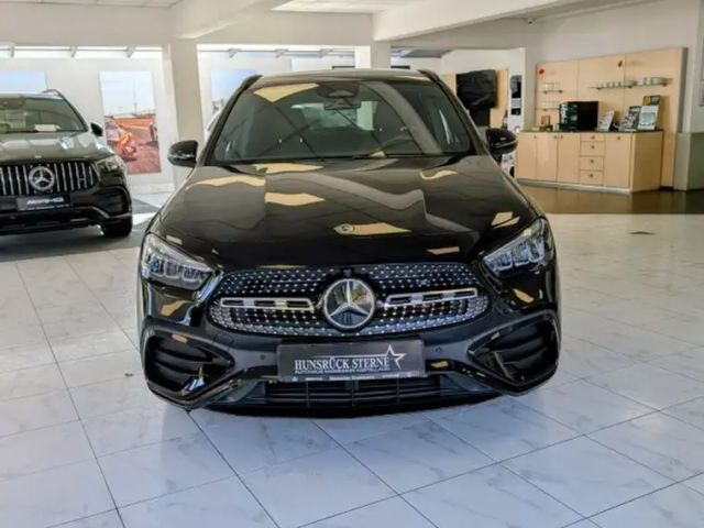 Mercedes-Benz GLA 220 GLA 220 d 4MATIC AMG Line / Standheizung / AHK LED 2025 Diesel