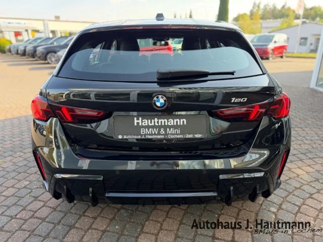 BMW 120