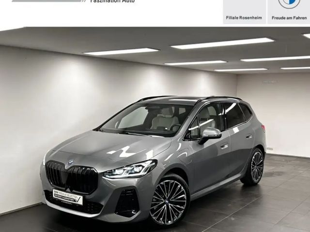 BMW 230 e xDrive Active Tourer M Sportpaket Pano. AHK Harm 2025 Hybride / Benzine