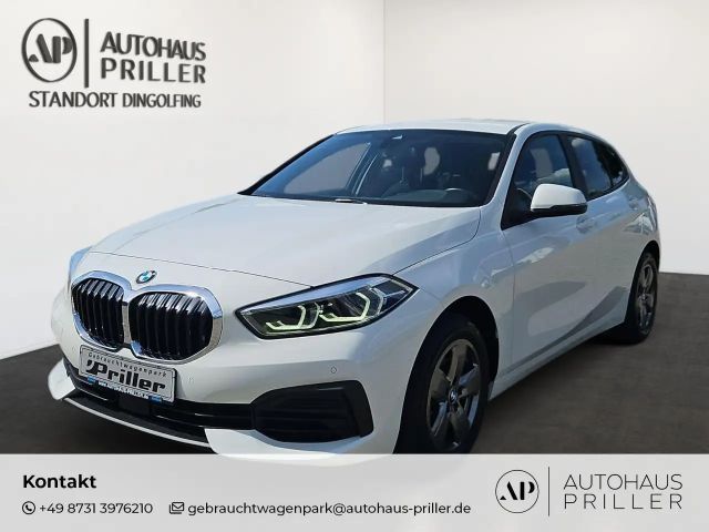 BMW 118 i Advantage/DAB/LED/LiveCockpit/LRH 2023 Benzine