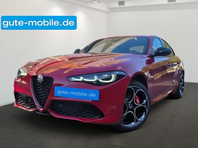 Alfa Romeo Giulia Veloce Q4 | Pano | Technologie-Paket 2026 Benzine