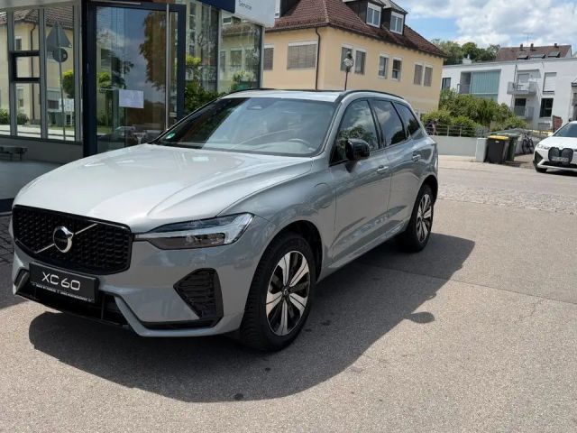 Volvo XC60 T6 Plus Dark Recharge Plug-In AWD/4 Pakete 2024 Hybride / Benzine