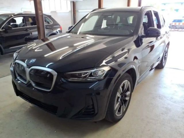 BMW iX3 SPORT-PAKET+LEDER+NAVI+LED+SHZ+DAB+PDC+CAM+BT 2022 Elektrisch