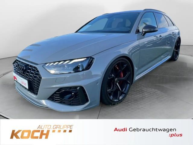 Audi RS4 2.9 TFSI q. Matrix,AHK VMAX 290 B&O 2023 Benzine