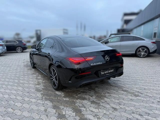 Mercedes-Benz CLA 220