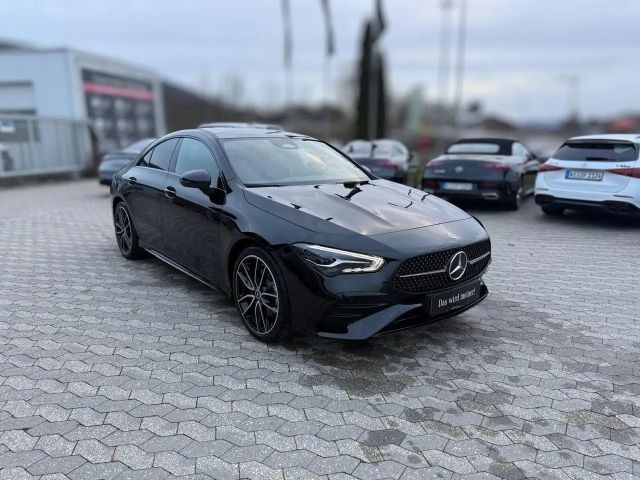 Mercedes-Benz CLA 220