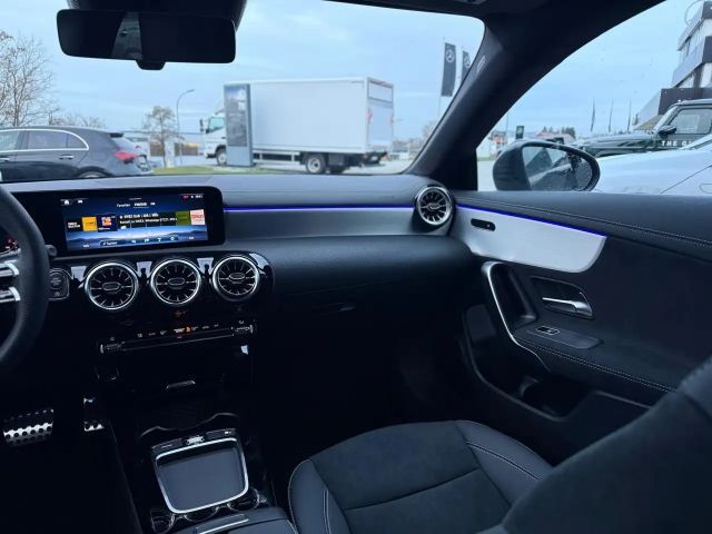 Mercedes-Benz CLA 220