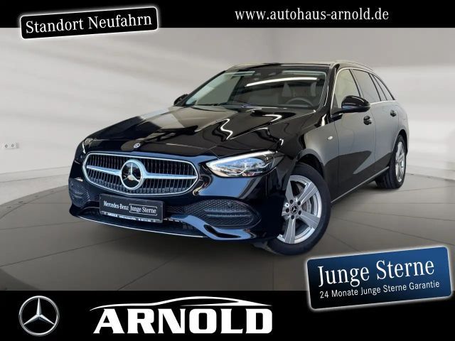 Mercedes-Benz C 300 T e Avantgarde HuD DISTRONIC PanoD. Memory Fahrassistenz-Paket Plus/Navi/Distronic/Autom./Klima/Sitzhzg./LED/eSitz./BC 2024 Hybride / Benzine