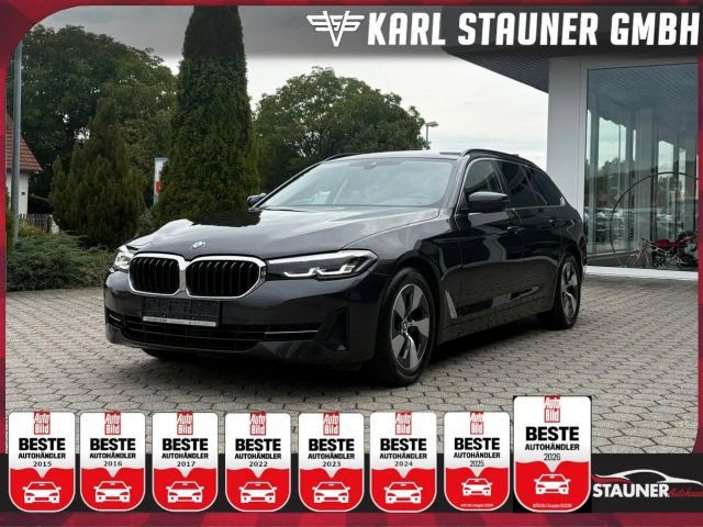 BMW 520 d Touring TEMPOMAT KAMERA NAVI DAB 2023 Diesel