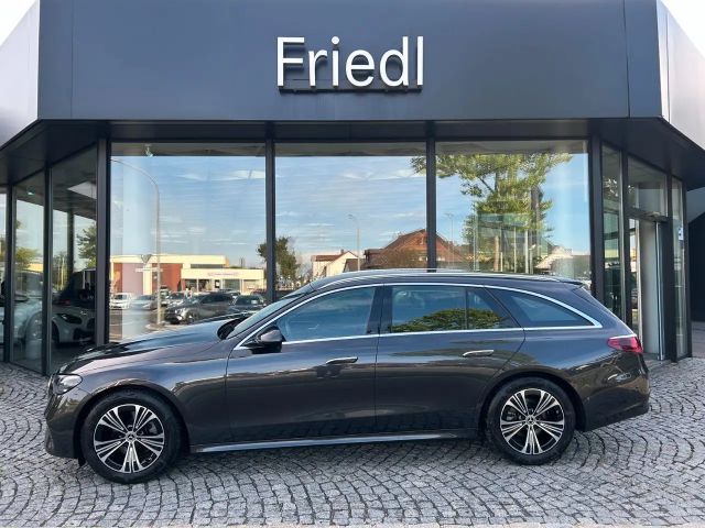 Mercedes-Benz E 220 d T Avantgarde,AHK,WINTER,LED,KEYLESS 2025 Diesel