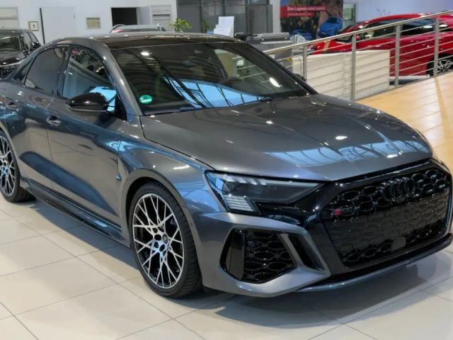 Audi RS3 2.5 TFSI quattro MATRIX|PANO|B&O|RSAbgas 2024 Benzine