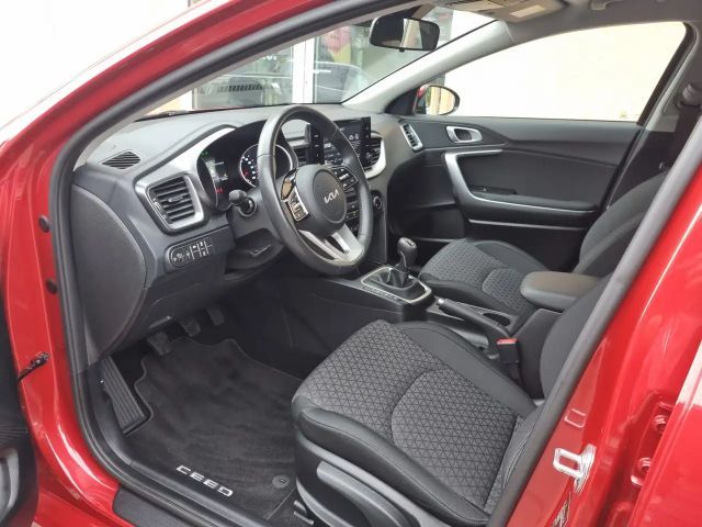 Kia Ceed / cee'd