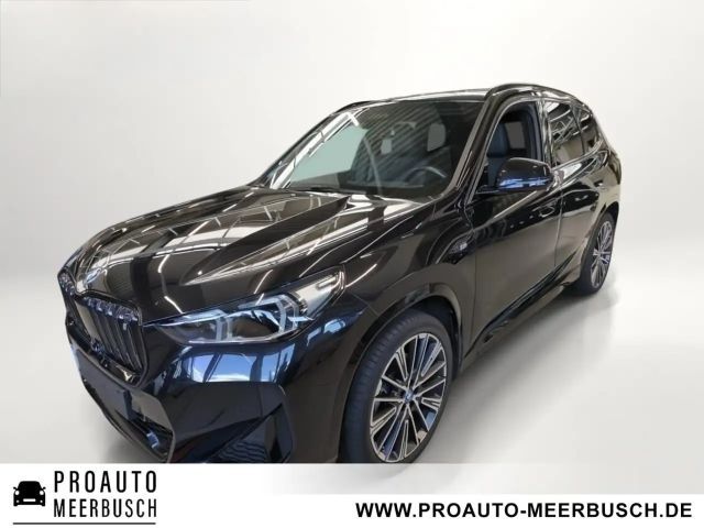 BMW iX1 30 xDrive M Sport AHK/PANO/HUD/360/MASSAGE/MMRY 2023 Elektrisch