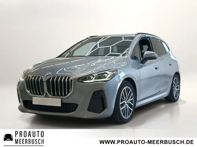 BMW 218 i Active Tourer M Sport  MASSAGE/AHK/MMRY/PANO 2025 Benzine
