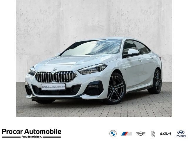 BMW 218 i M Sport PDC Shz. Apple CarPlay DAB+ 18" LMR 2022 Benzine
