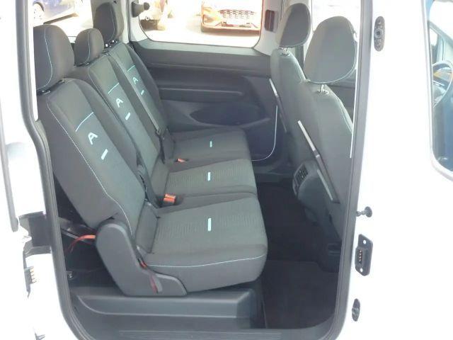Ford Grand Tourneo