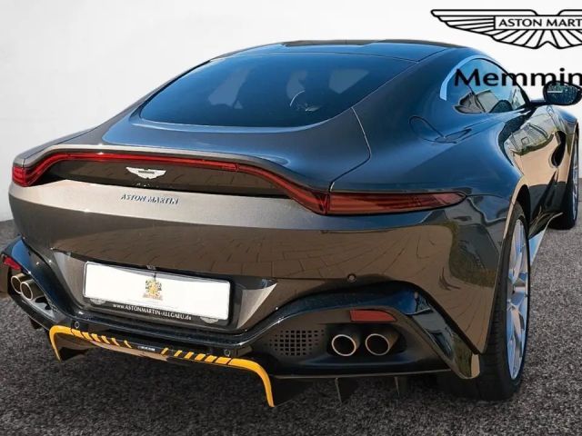 Aston Martin V8