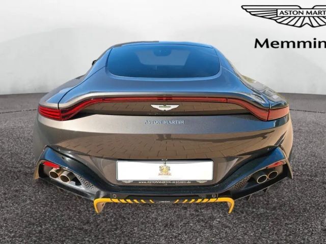 Aston Martin V8