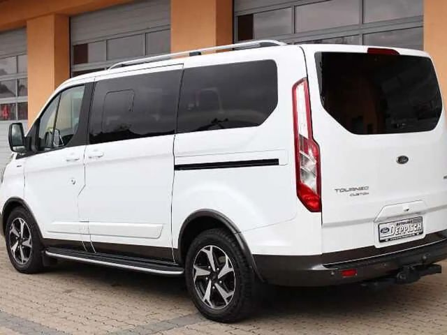 Ford Tourneo Custom