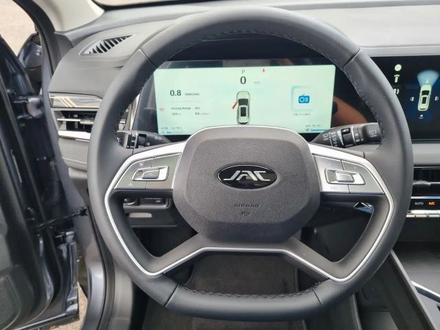 JAC JS8 Pro