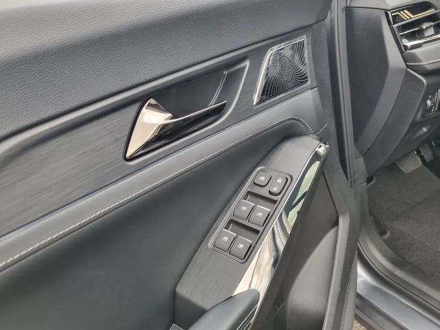JAC JS8 Pro