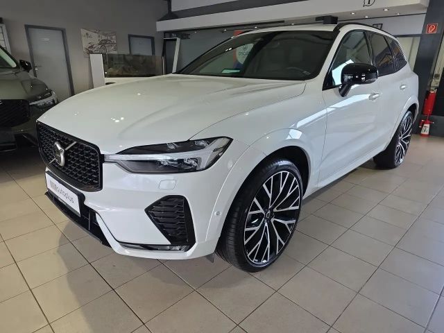 Volvo XC60 B5 R-Design Massage ACC 22Zoll AHK Pano 22" 2022 Benzine