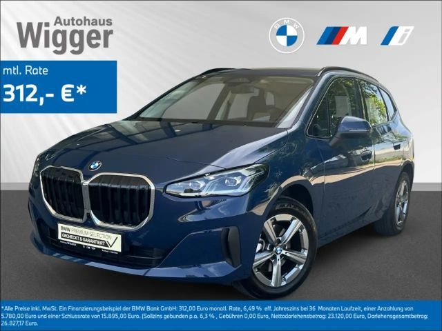 BMW 220 Active Tourer i /HUD/AHK/Navigation/LED/ACC 2025 Benzine