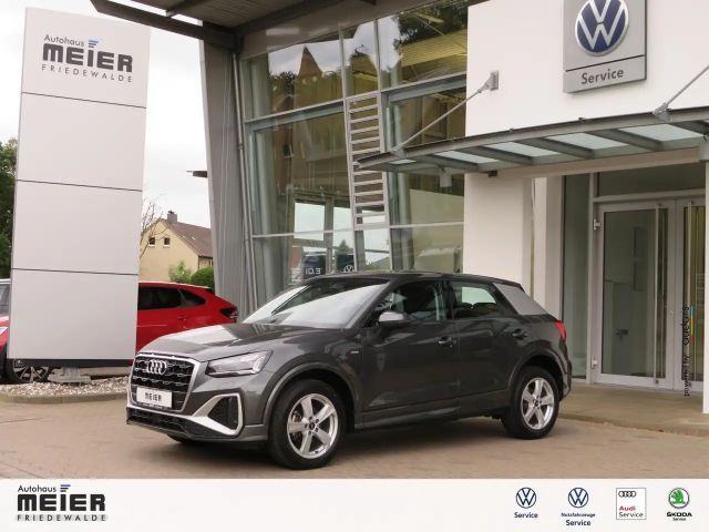 Audi Q2 35TFSI S-Line Automatik Kamera APP Matrix-LED 2025 Benzine