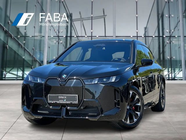 BMW iX xDrive45 M Sport Pro HK HiFi DAB LED 2026 Elektrisch