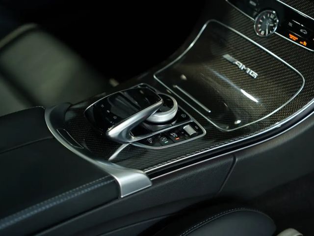 Mercedes-Benz C 63 AMG