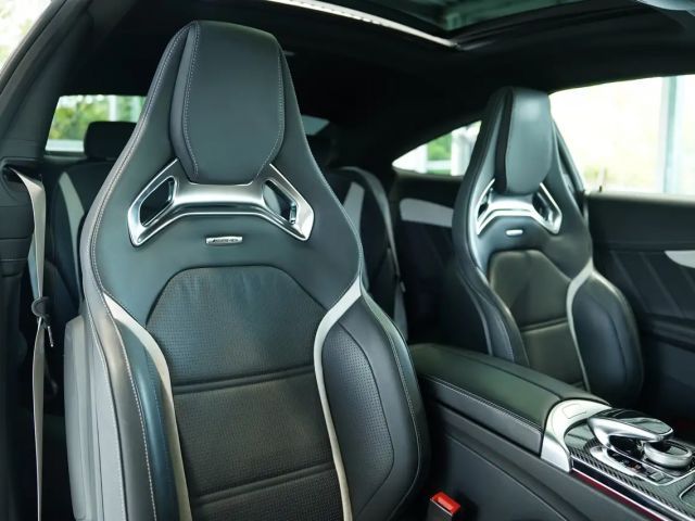 Mercedes-Benz C 63 AMG