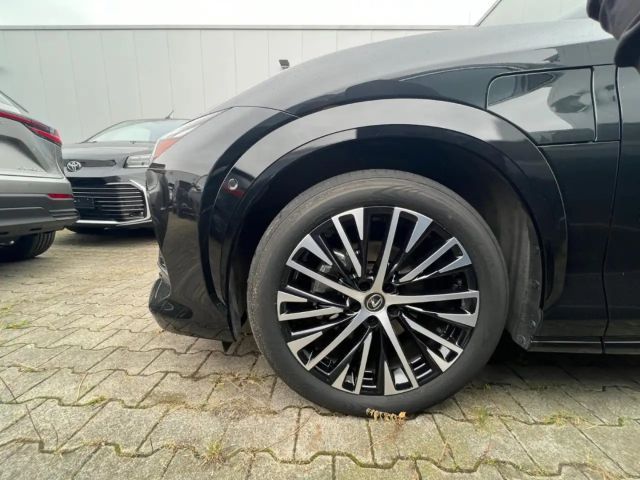 Lexus RZ