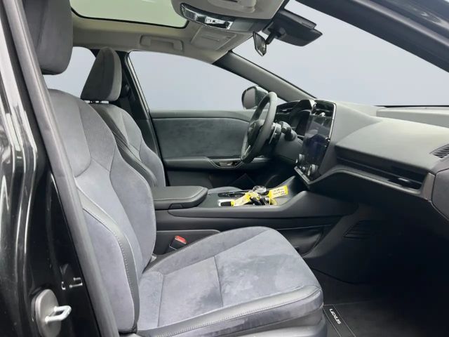 Lexus RZ