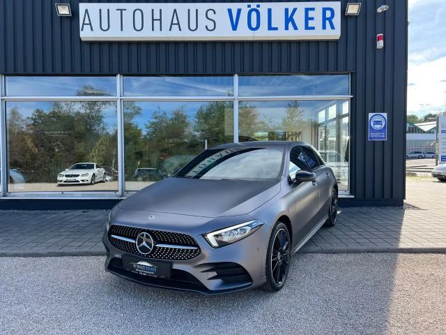 Mercedes-Benz A 250 AMG A 250 e+GRAU MAGNO MATT+ 2021 Hybride / Benzine
