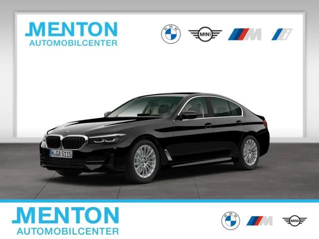 BMW 540 i xDrive A DAB WLAN GSD Klimaaut. Shz PDC 2023 Benzine