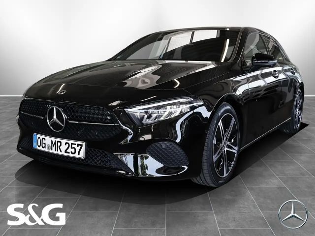 Mercedes-Benz A 180 Progressive MBUX+360°+LED+Pano+Night+18LM 2026 Benzine