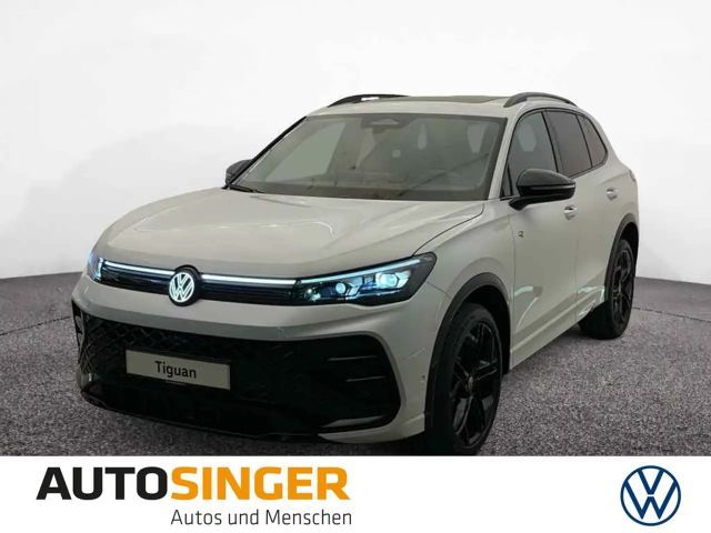 Volkswagen Tiguan R-Line TSI 4M AHK*PANO*ACC*BLACK 2026 Benzine