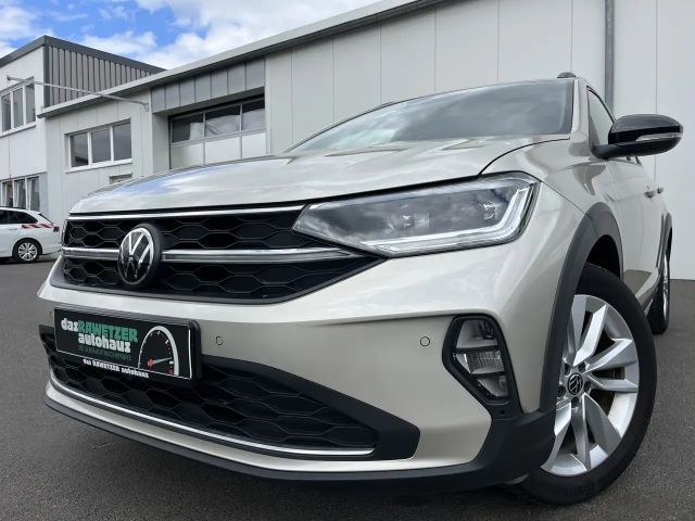 Volkswagen Taigo 1.0 TSI DSG MOVE 112€ m.20% Anz. AHK Navi Travel 2023 Benzine