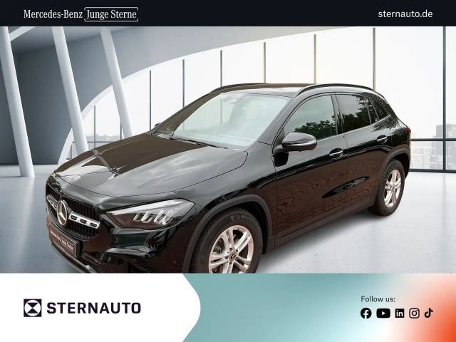 Mercedes-Benz GLA 180 GLA 180 Progr PanoD 360Ka Distr Sound Nightp AHK 2025 Benzine