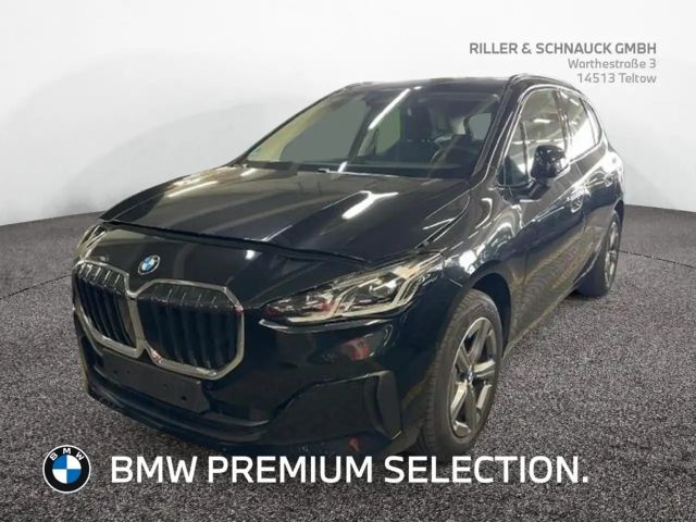 BMW 220 i Active Tourer AHK+KAM+LED+NAVI+SHZG 2025 Benzine