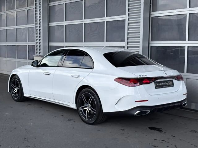 Mercedes-Benz E 200