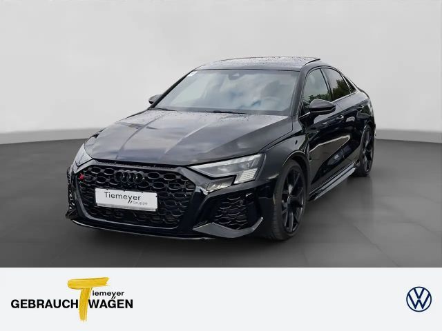 Audi RS3 RS3 Limo TFSI Q PANO LEDER LM19 B&O 2024 Benzine