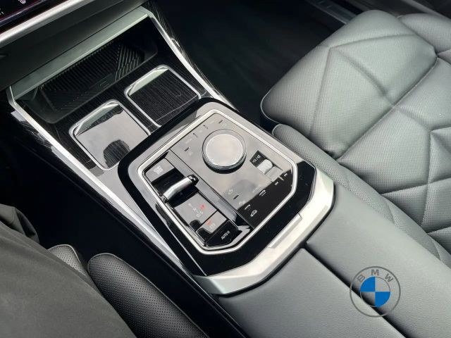 BMW 740