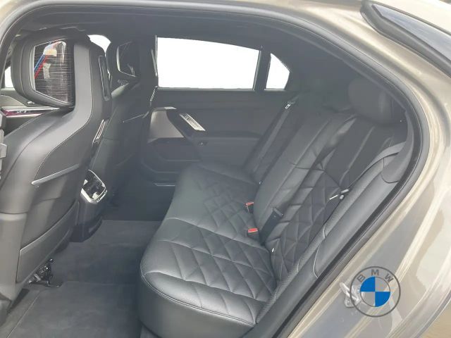 BMW 740